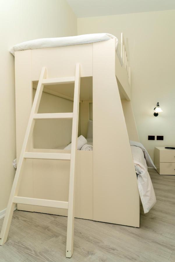 Hotel George Корча Екстериор снимка